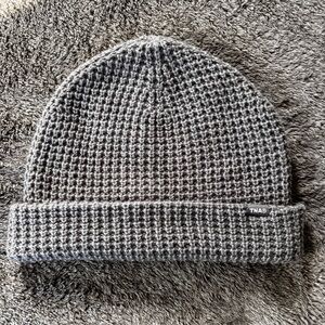 O/S TNA Aritzia Taupe waffle knit beanie